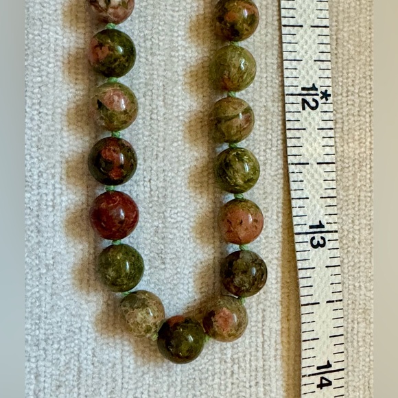 Beautiful Vintage Ukanite Necklace - Picture 5 of 5